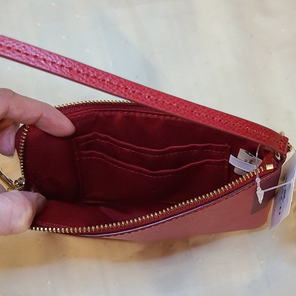 **SOLD** BRAND NEW WITH TAG LEATHER "COACH" WRISTLET - Picture 2 of 3